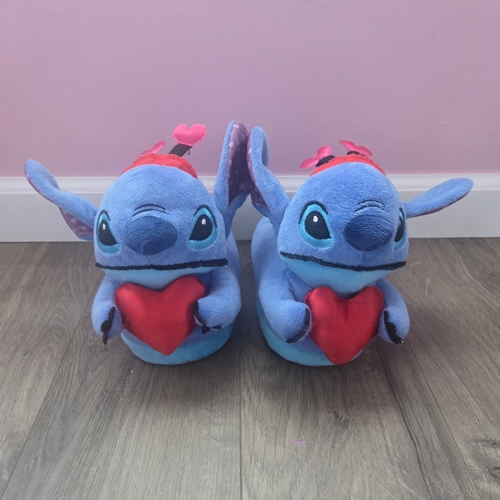 Stitch Kids Heart Slippers - Size 11/12